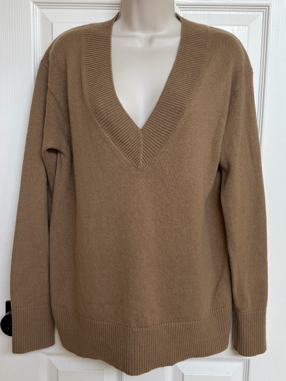 Vince Wool & Cashmere Deep V-Neck Sweater Oversized Mocha Neutral Women’s M